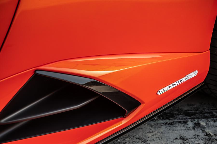Детали экстерьера Lamborghini Huracan EVO (LB724) 2019 года  (фото 27 из 87)